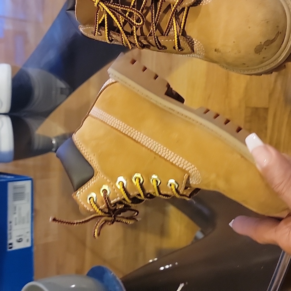 Timberland - Picture 3 of 7